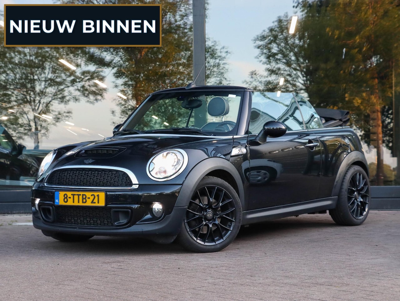MINI Cabrio - Mini 1.6 Cooper S Chili 184PK | Leder | Navigatie | Cruise Control | Bluetooth - AutoWereld.nl
