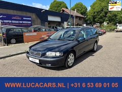 Volvo V70 - 2.4 Comfort Line NIEUWE APK