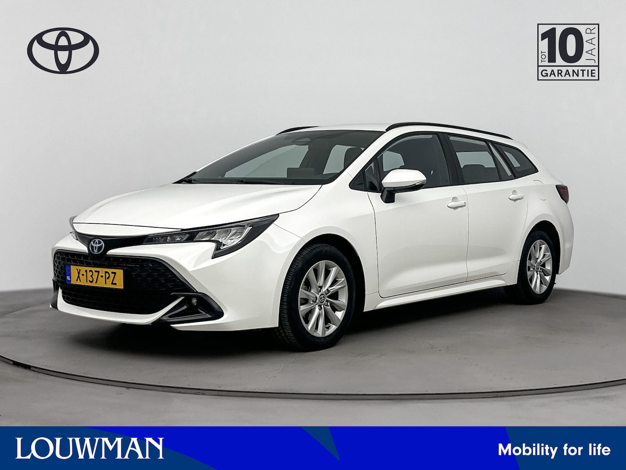 Toyota Corolla Touring Sports - Hybrid 140 Active - AutoWereld.nl