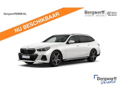 BMW 5-serie Touring - 550e xDrive M-Sport Pro - Pano - Driving Ass Prof - Onderstel Prof