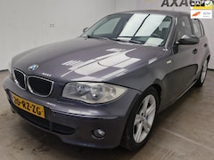 BMW 1-serie - 118i High Executive AUTOMAT NIEUWE APK AIRCO