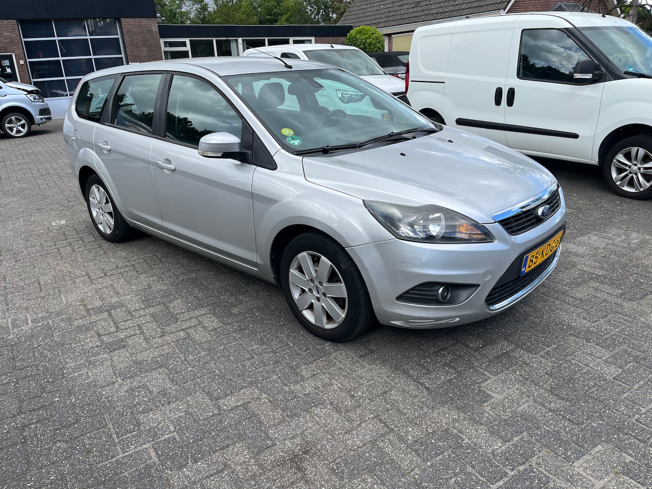 Ford Focus Wagon - 1.8 Limited COMBI - AutoWereld.nl