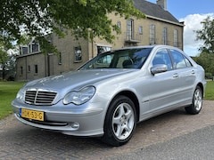 Mercedes-Benz C-klasse - 180 Elegance Compleet Daeler onderhouden