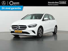 Mercedes-Benz B-klasse - 200 Business Solution | Trekhaak | Achteruitrijcamera | Widescreen | Stoelverwarming |