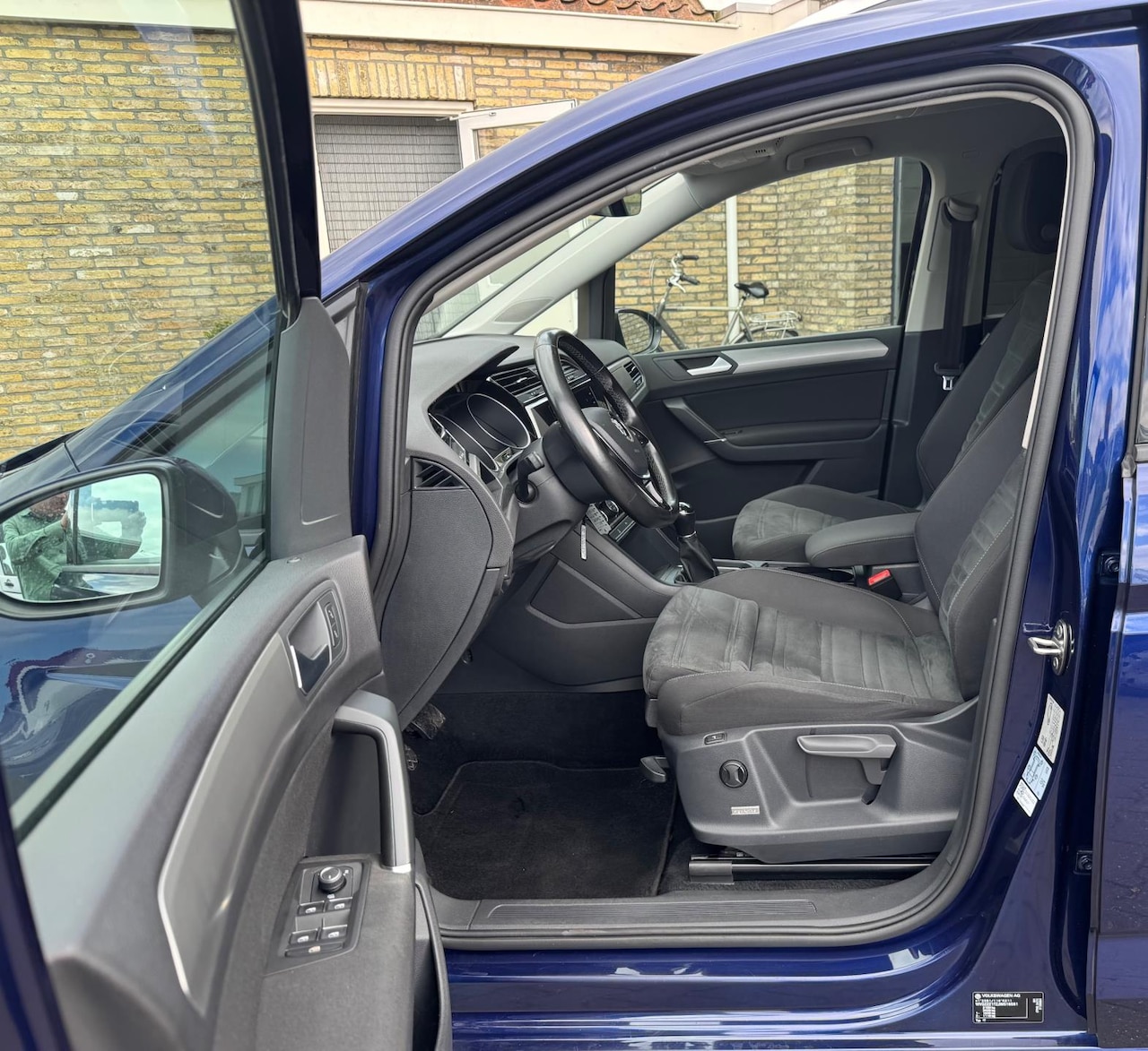 Volkswagen Touran - 1.2 TSI Comfortline Business 7p 1.2 TSI Comfortline Business 7p - AutoWereld.nl