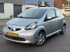 Toyota Aygo - 1.0-12V + NIEUW APK / ELEKPAKKET