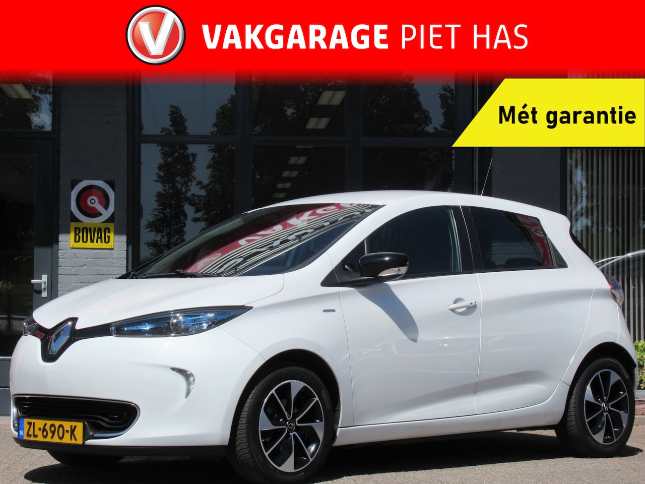 Renault Zoe - R110 Iconic 41 kWh (ex Accu) | Clima-Airco | Navigatie | Parkeersensoren | Incl. Garantie - AutoWereld.nl