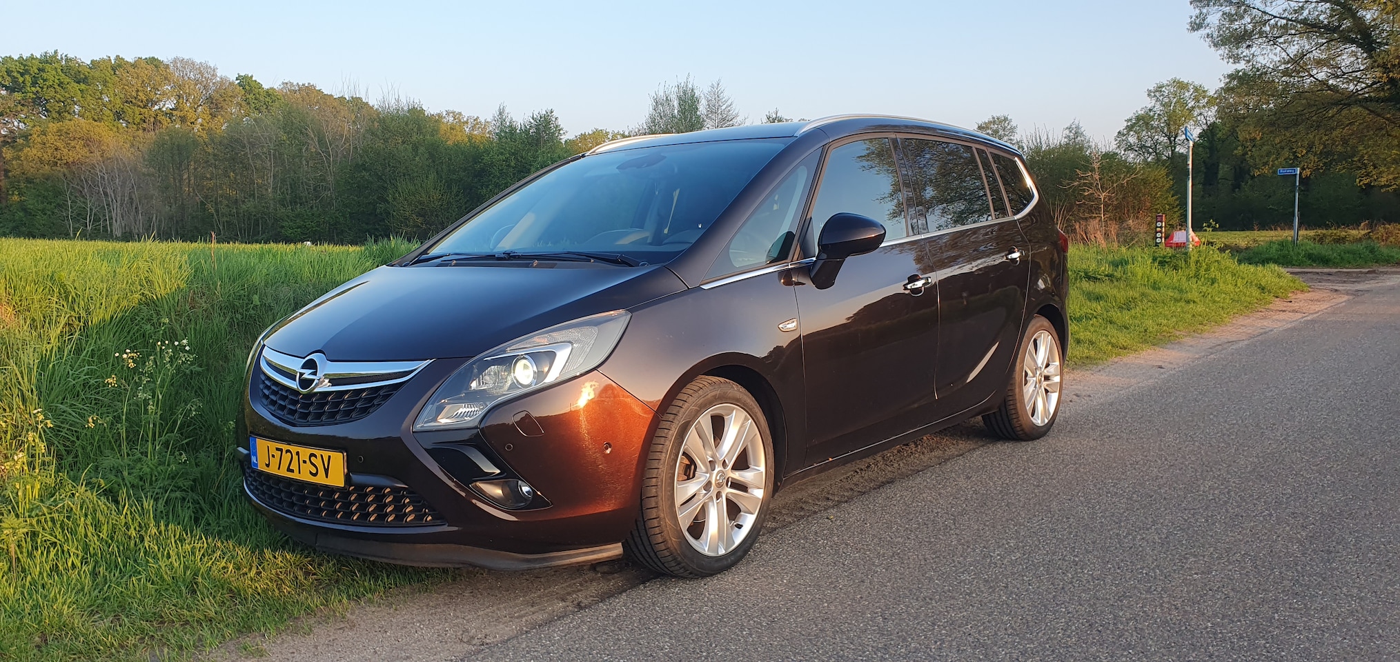 Opel Zafira Tourer - 1.4 Cosmo 7p. NIEUWE MOTOR!! - AutoWereld.nl