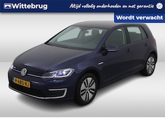 Volkswagen e-Golf - E-DITION / Navigatie / Climate controle / Lichtmetaal 16 inch / Parkeersensoren V+A /