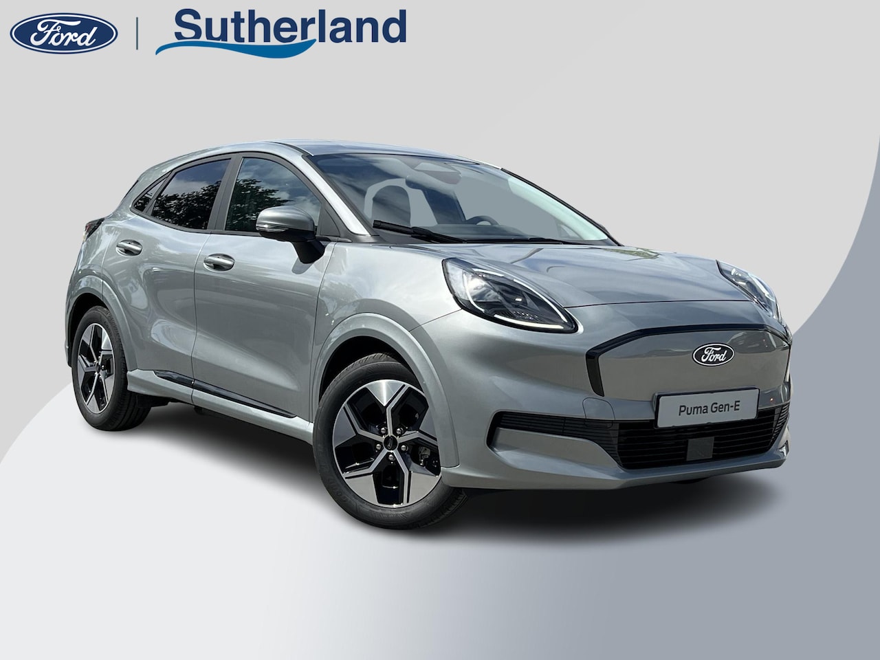 Ford Puma Gen-E - SUV Gen-E FWD (43,6 kWh) Solar Silver, Stoffen stoelen met grijze stiksels, Comfort Pack, - AutoWereld.nl