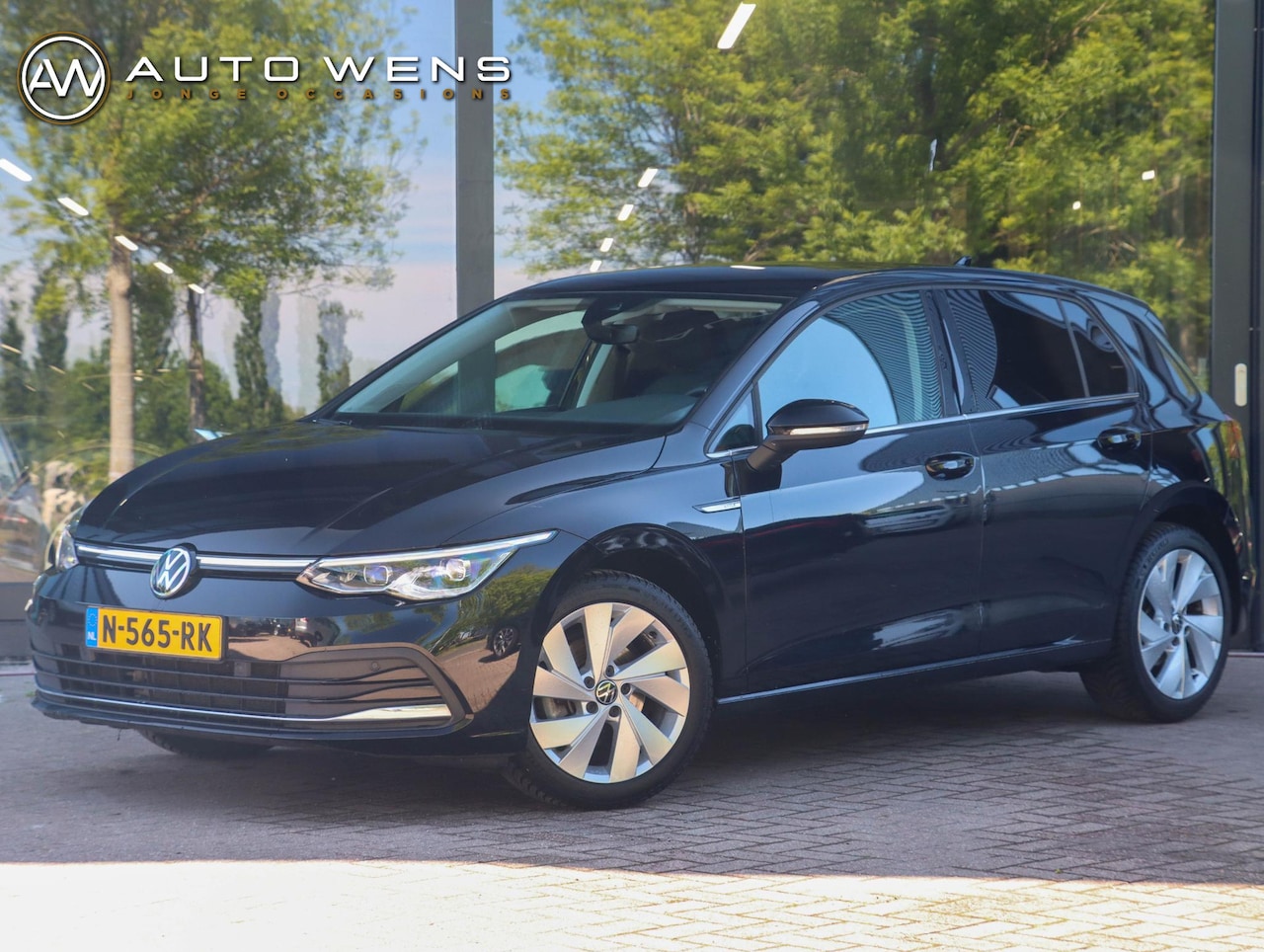 Volkswagen Golf - 1.5 eTSI Style DSG 150PK | 17 inch | IQ Light | Alcantara | Memory | Camera - AutoWereld.nl