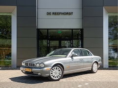 Jaguar XJ - 3.0 V6 | Origineel Nederlands geleverd | Kloppende boekjes | Zeer nette staat