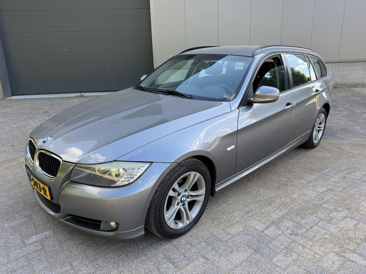 BMW 3-serie Touring - 318d Corporate Lease High Executive 318d Corporate Lease High Executive - AutoWereld.nl