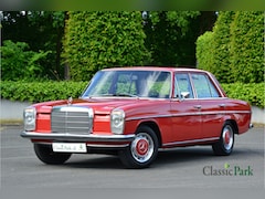 Mercedes-Benz 230 - Automatic