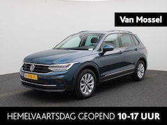Volkswagen Tiguan - 1.5 TSI Life | Automaat | Navigatie | Apple carplay | Adaptieve cruise control | Climate c