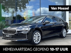 Skoda Superb - 1.5 TSI MHEV First Edition 150 PK m-HEV | 18'' Lichtmetalen velgen | Chrome Pakket | Half