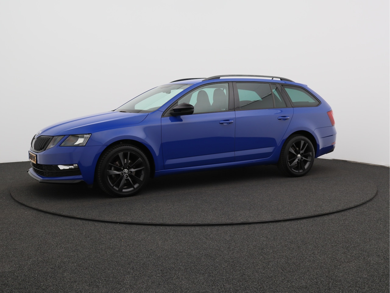 Skoda Octavia Combi - 1.5 TSI Greentech Sport Business/ lage km/ zeer mooi! - AutoWereld.nl