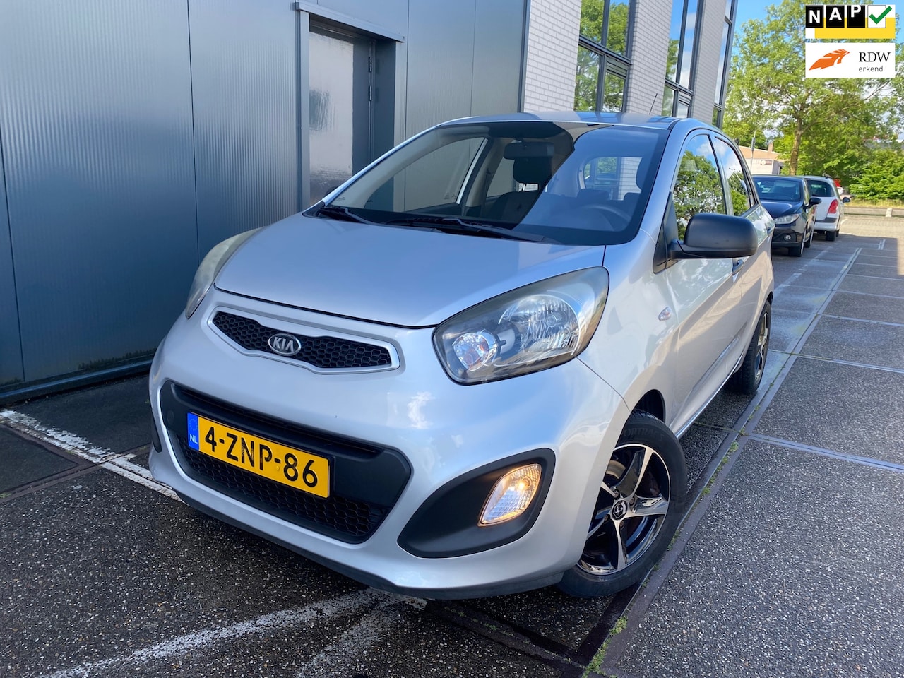 Kia Picanto - 1.0 CVVT Comfort Pack / 1 JAAR APK / AIRCO / NAP / BOEKJES / HIER EN DAAR KLEINE GEBRUIKER - AutoWereld.nl