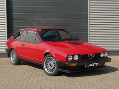 Alfa Romeo GTV - 2.5 V6 Zeer net, Roestvrij exemplaar