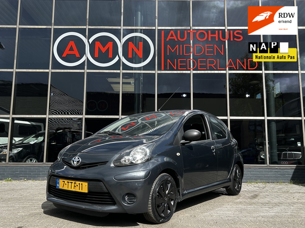 Toyota Aygo - 1.0 VVT-i Elekpakket,Airco,5drs - AutoWereld.nl