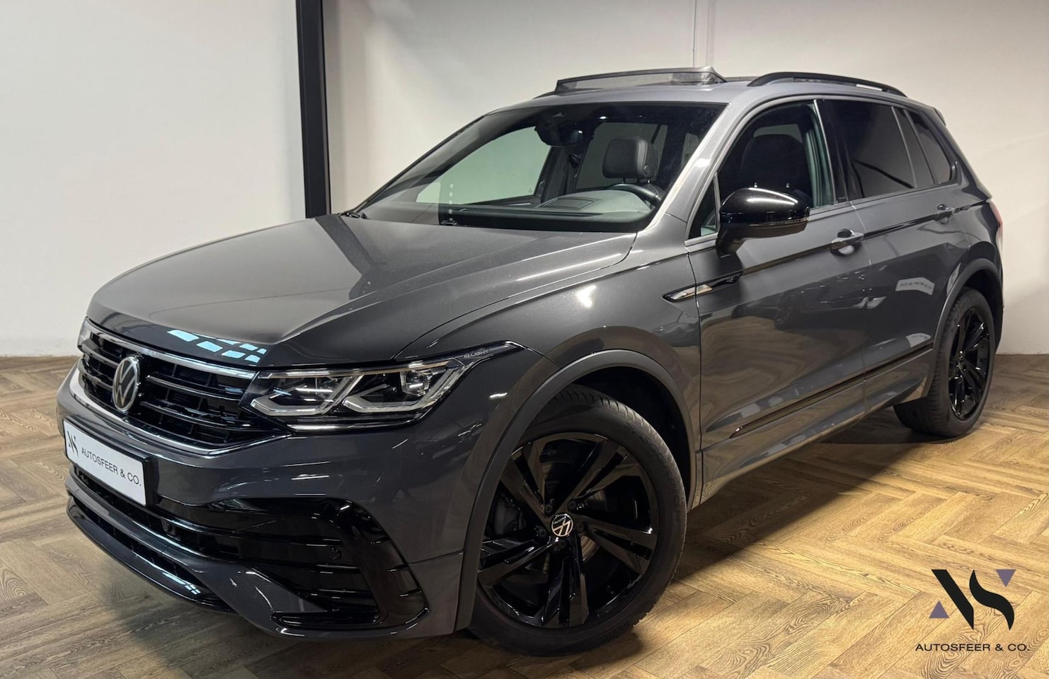 Volkswagen Tiguan - 1.5 TSI R-Line KEYLESS PANO - AutoWereld.nl