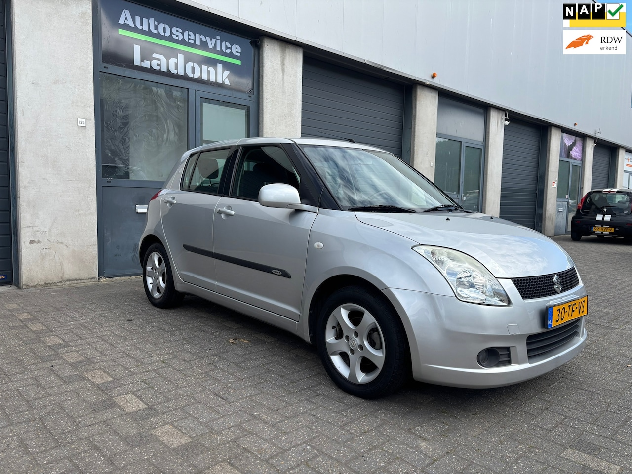 Suzuki Swift - 1.3 Exclusive 1.3 Exclusive - AutoWereld.nl