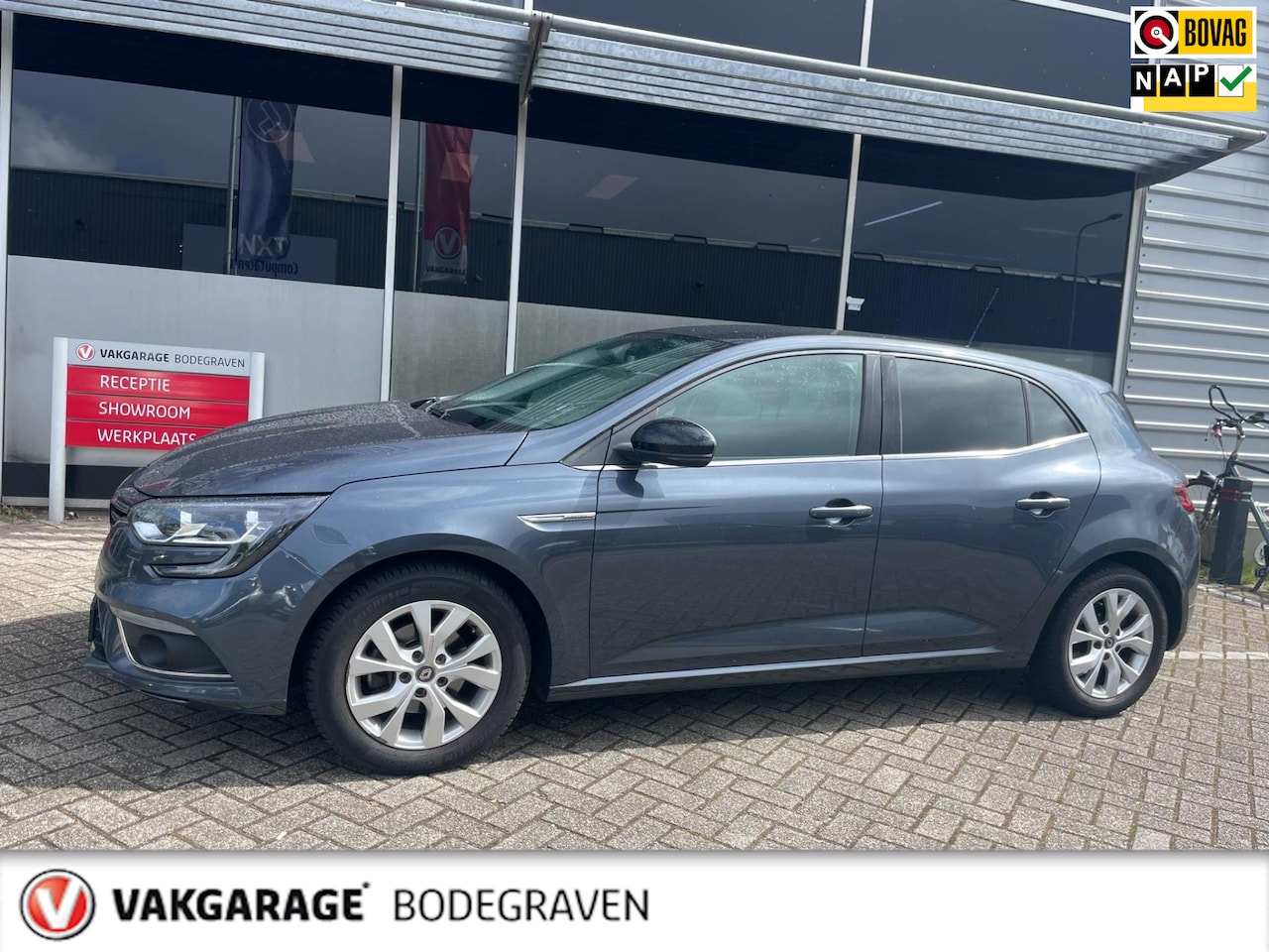 Renault Mégane - 1.3 TCe Limited / trekhaak / navigatie - AutoWereld.nl