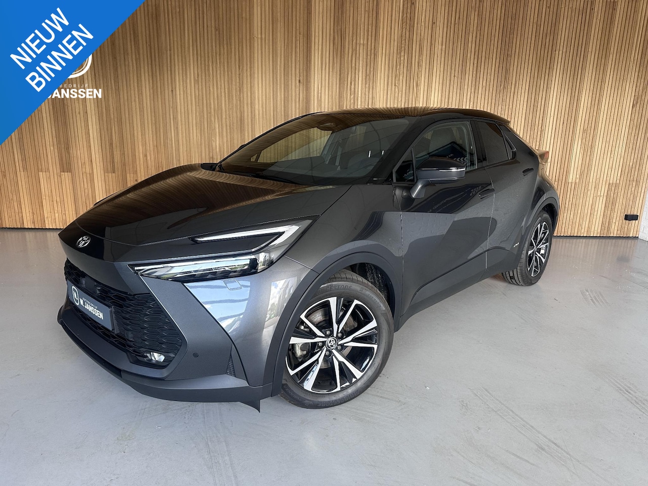 Toyota C-HR - 2.0 Hybrid HEV Bi-Tone | Electrische achterklep - AutoWereld.nl