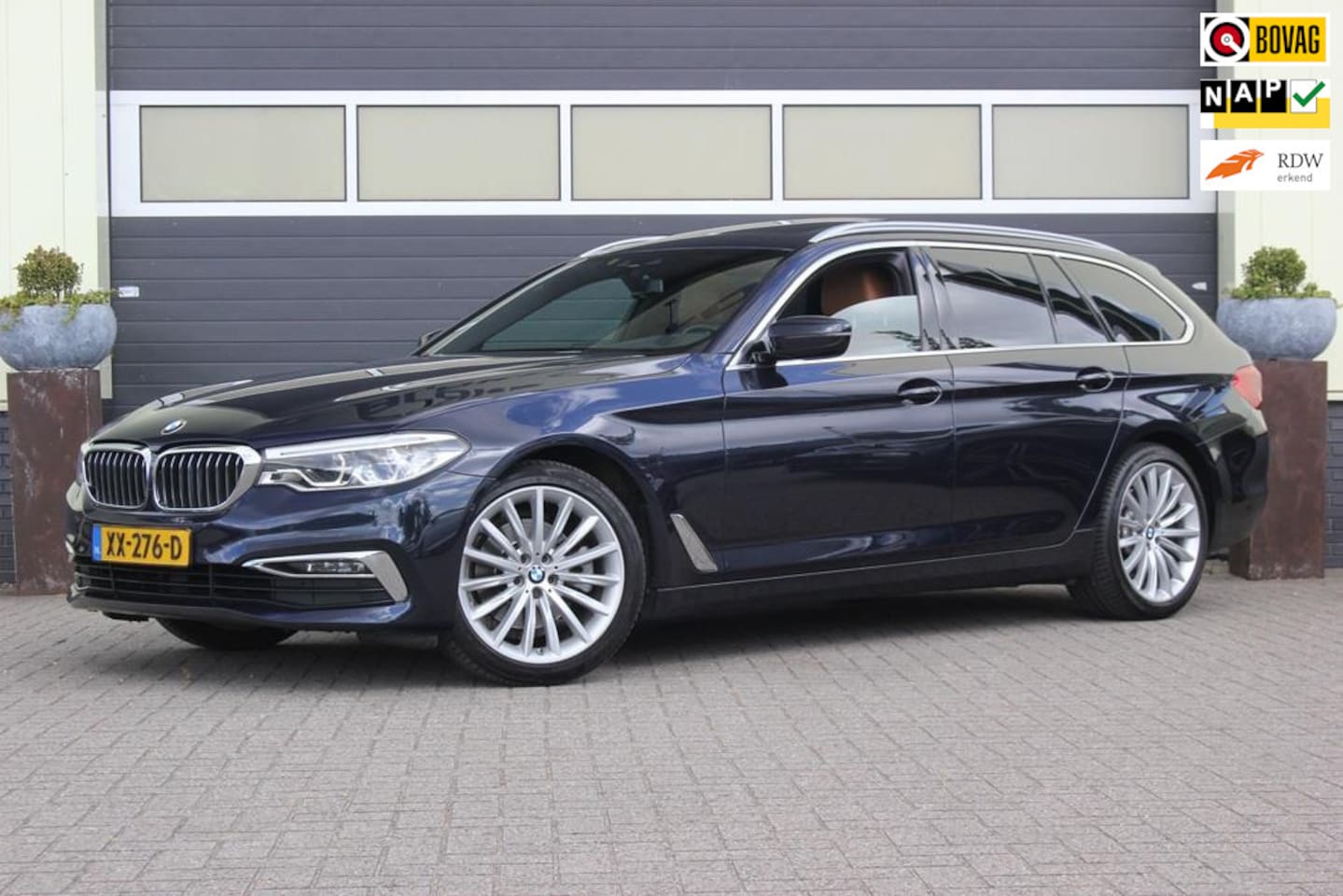 BMW 5-serie Touring - 520i High Executive Luxury Line | Trekhaak | - AutoWereld.nl