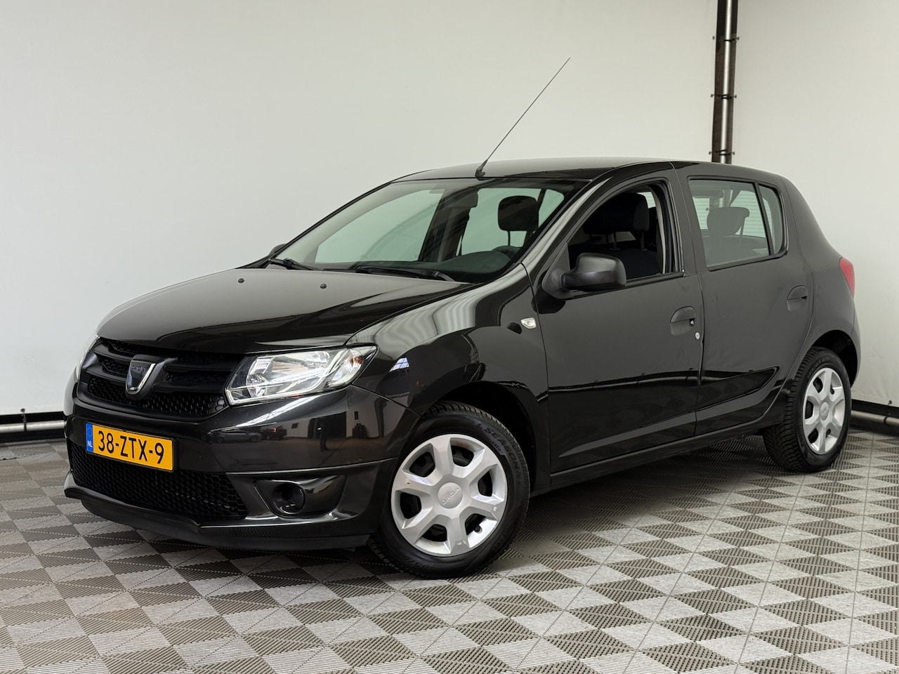 Dacia Sandero - 0.9 TCe Ambiance Airco Trekhaak NL Auto - AutoWereld.nl