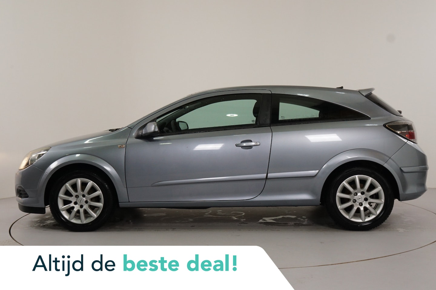 Opel Astra GTC - 1.6 Temptation | Airco | Cruise | LMV | - AutoWereld.nl