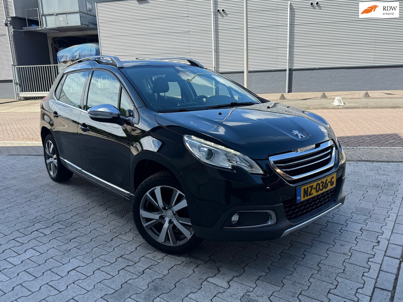 Peugeot 2008 - 1.2 PureTech Allure NAVI PDC 5 DR APK Heel Nette auto - AutoWereld.nl