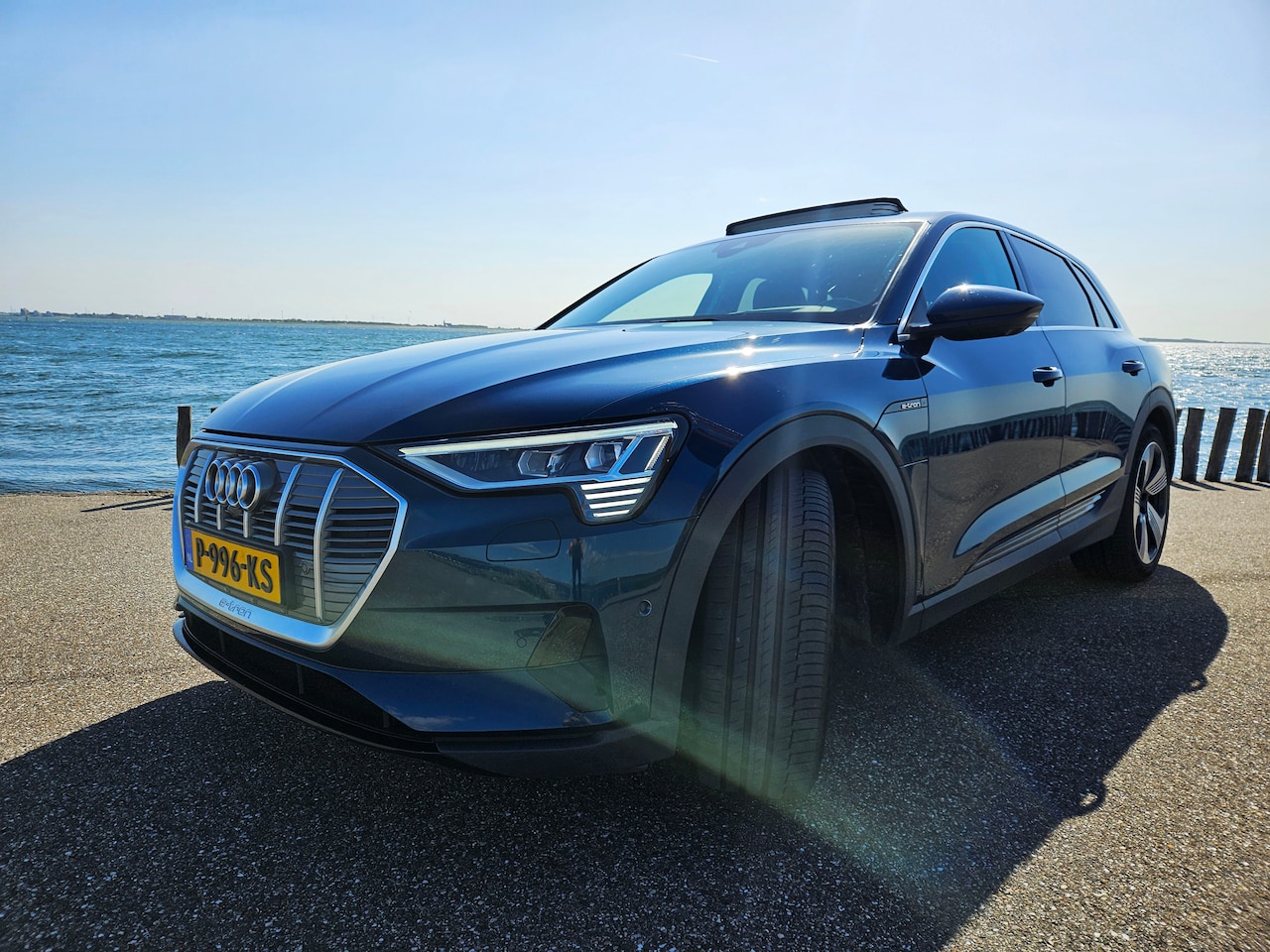 Audi e-tron - 55 quattro edition 408PK, Matrix LED, Pano, B&O, 360 view, Warmtebeeld, Elek stoelen, 4-zone, TV, DAB+ - AutoWereld.nl