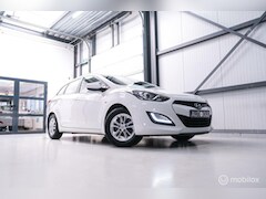 Hyundai i30 Wagon - 1.6 GDI 120 pk | Trekhaak | Clima | Cruise | Stuurwielverwarming | All seasons | Nieuwe AP