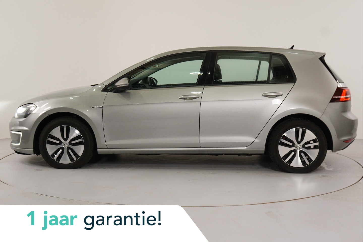 Volkswagen e-Golf - e-Golf | Navigatie | Stl. verw. | LED | PDC | - AutoWereld.nl