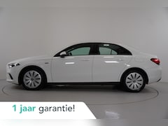 Mercedes-Benz A-klasse - 250 e | Apple Carplay/Android Auto | MBUX | Camera | Park assist | Adaptive Cruise | Stl.