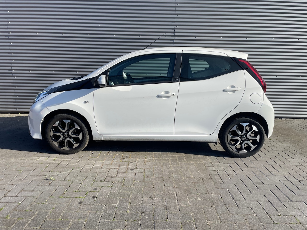 Toyota Aygo - 1.0 VVT-i x-play bouwjaar 2021 - AutoWereld.nl
