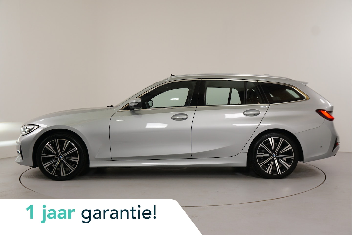 BMW 3-serie Touring - 320d Corporate High Executive | Trekhaak | Pano | HUD | Leer | Camera | Dodehoek | El. ach - AutoWereld.nl