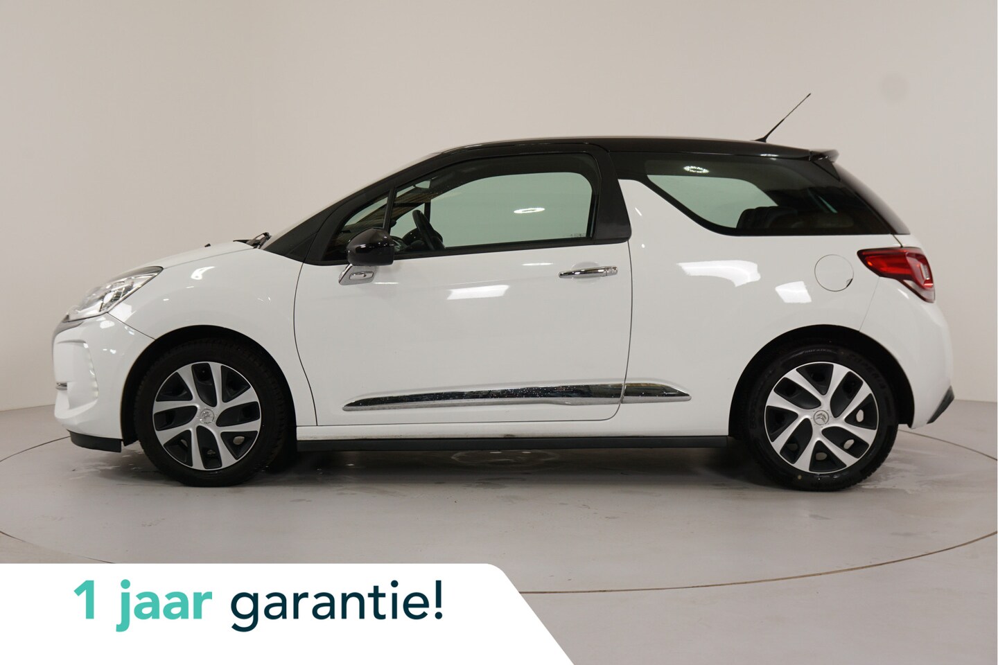 DS 3 - 1.2 PureTech So Chic | Stl. verw. | Airco | Cruise | - AutoWereld.nl