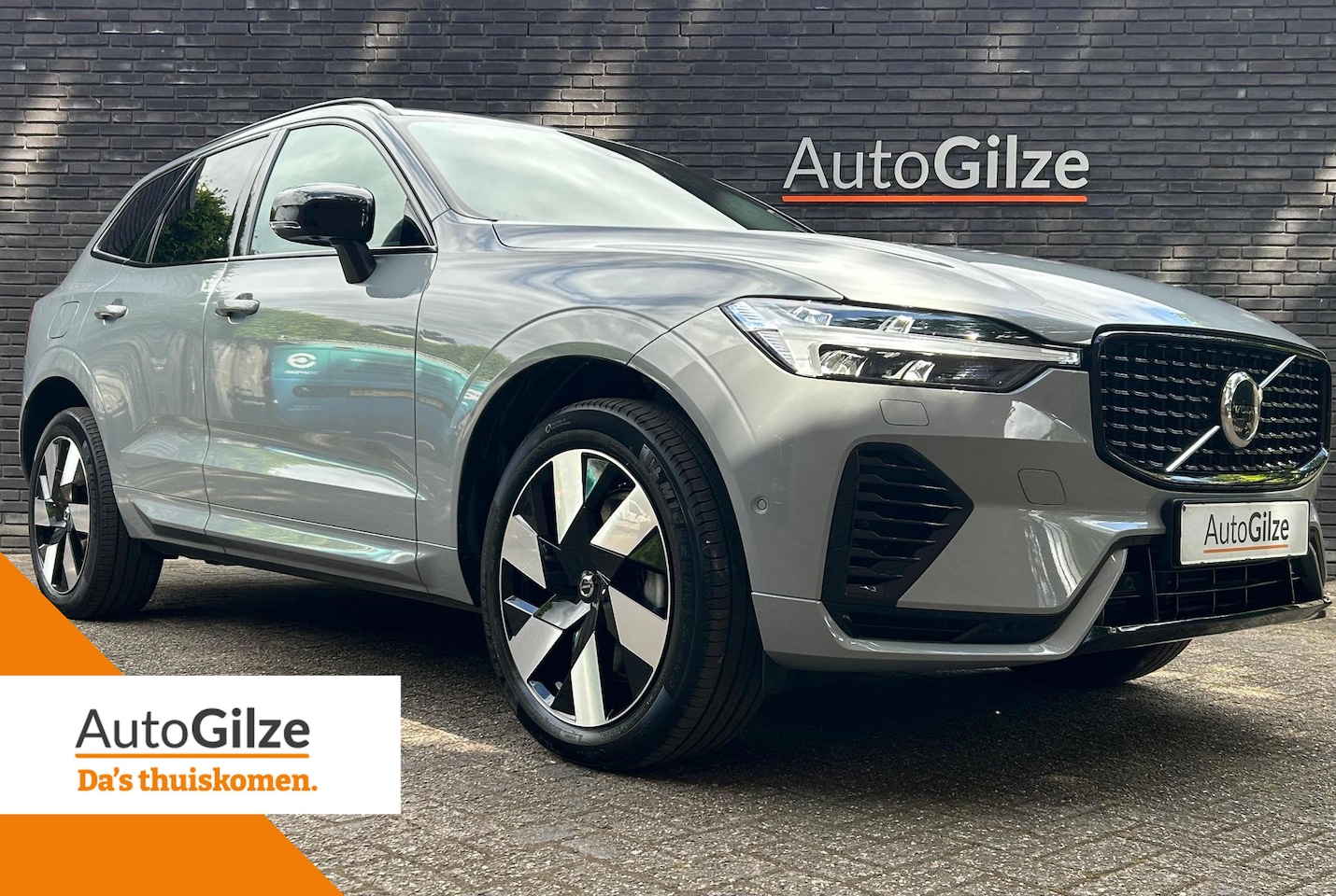 Volvo XC60 - 2.0 T8 Plug-in hybrid AWD Plus Dark l Panorama l Harman Cardon l 360 Camera l 20 Inch - AutoWereld.nl