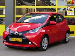 Toyota Aygo - 1.0 VVT-i x-play Achteruitrijcamara/cruis controle/Nav