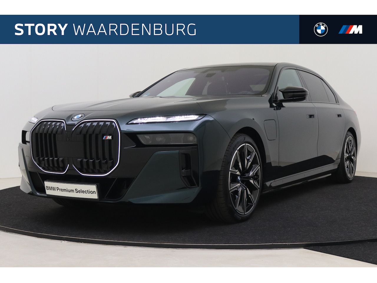 BMW 7-serie - M760e xDrive automaat / Panoramadak Sky Lounge / Stoelventilatie / Massagefunctie / Multif - AutoWereld.nl