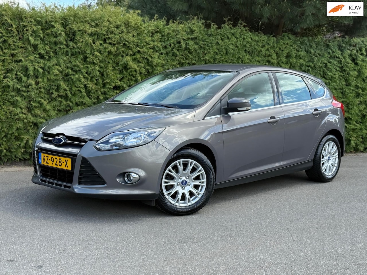 Ford Focus - 1.0 EcoBoost Trend 5-drs ECC LM Trekhaak - AutoWereld.nl