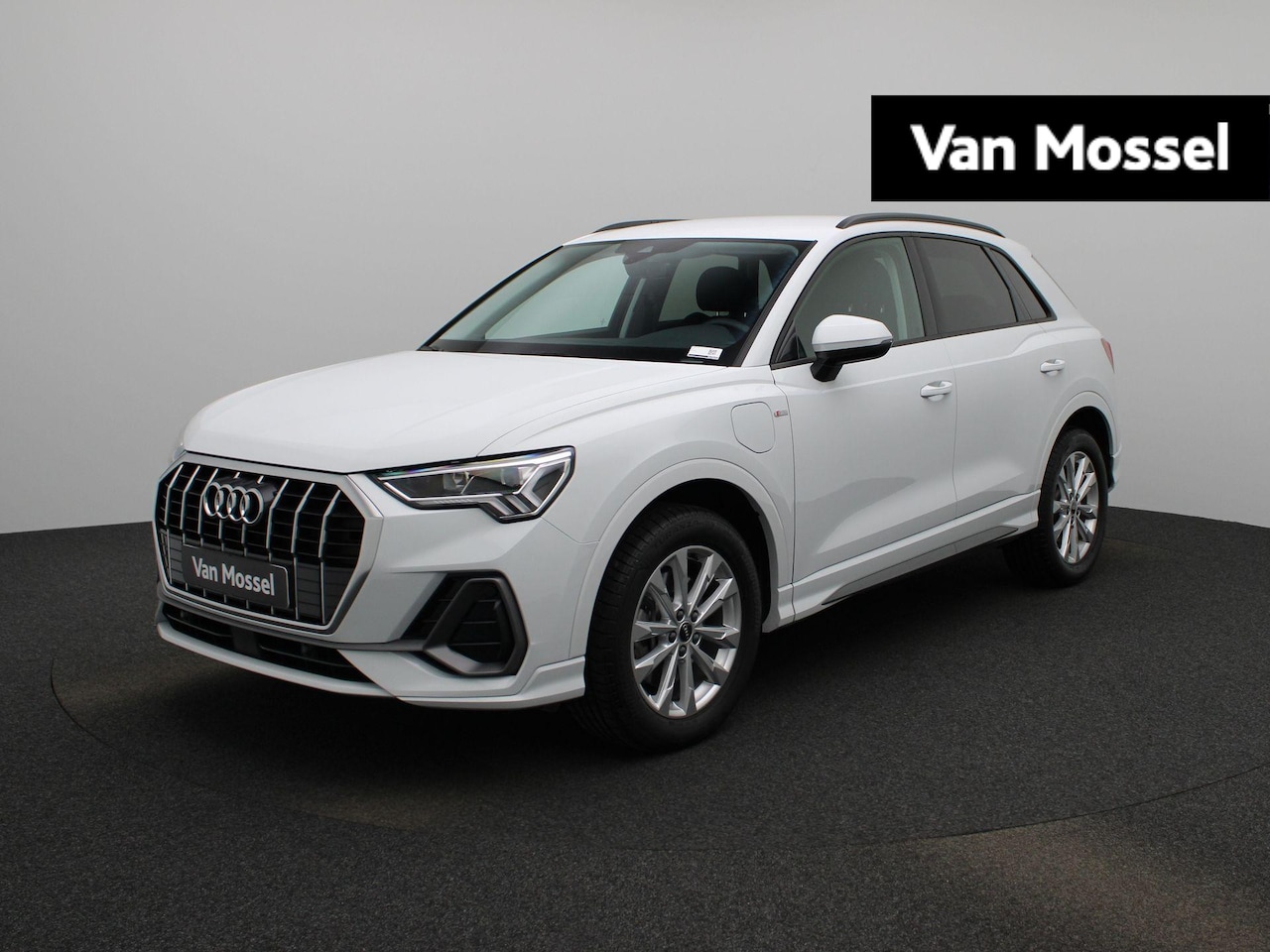 Audi Q3 - 45 TFSI e S edition 245 PK | Automaat | Virtual cockpit | Stoelverwarming | Trekhaak | Ada - AutoWereld.nl