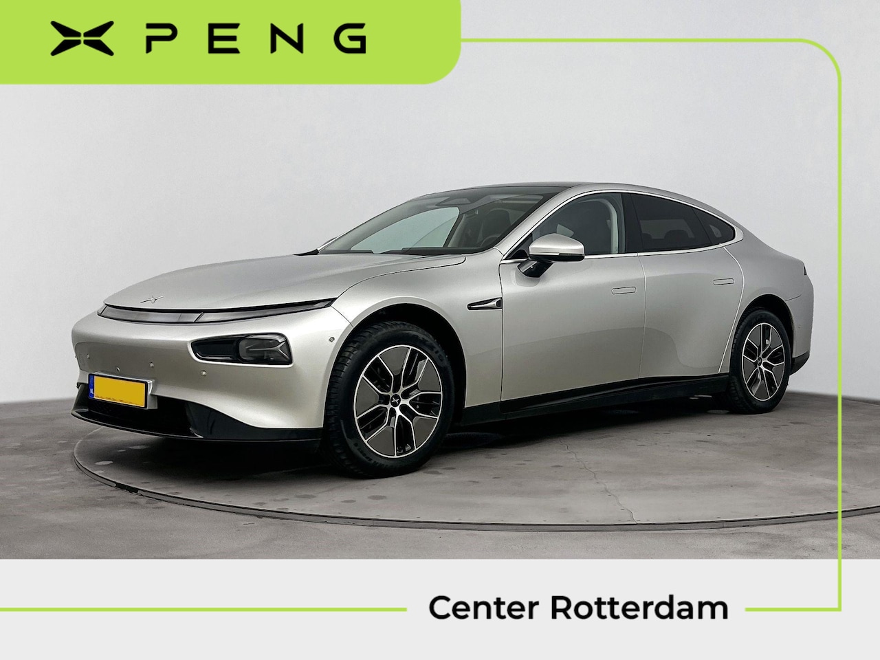 Xpeng P7 - RWD Long Range 86 kWh Panoramadak | Stoelverwarming | Sfeerverlichting - AutoWereld.nl