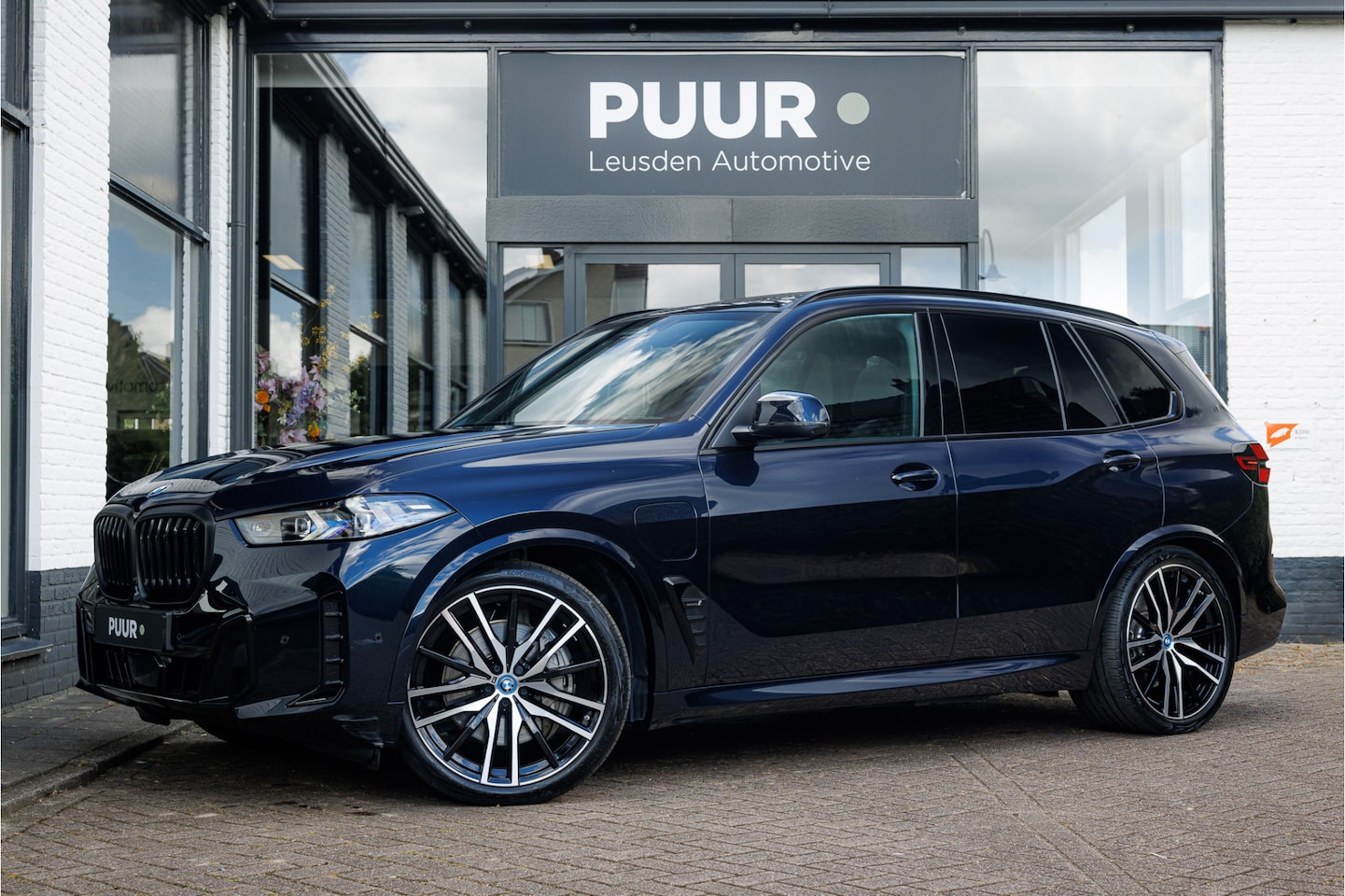 BMW X5 - xDrive50e M-Sport Individual Skylounge - Comfort Zetels - Harman Kardon - AutoWereld.nl