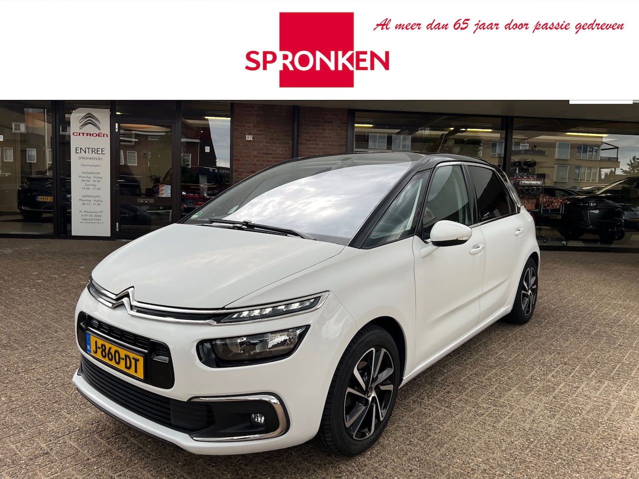 Citroën C4 Picasso - 1.2 130pk PureTech Selection Navi-PDC-Afn. trekhaak-Winterbanden op velg - AutoWereld.nl