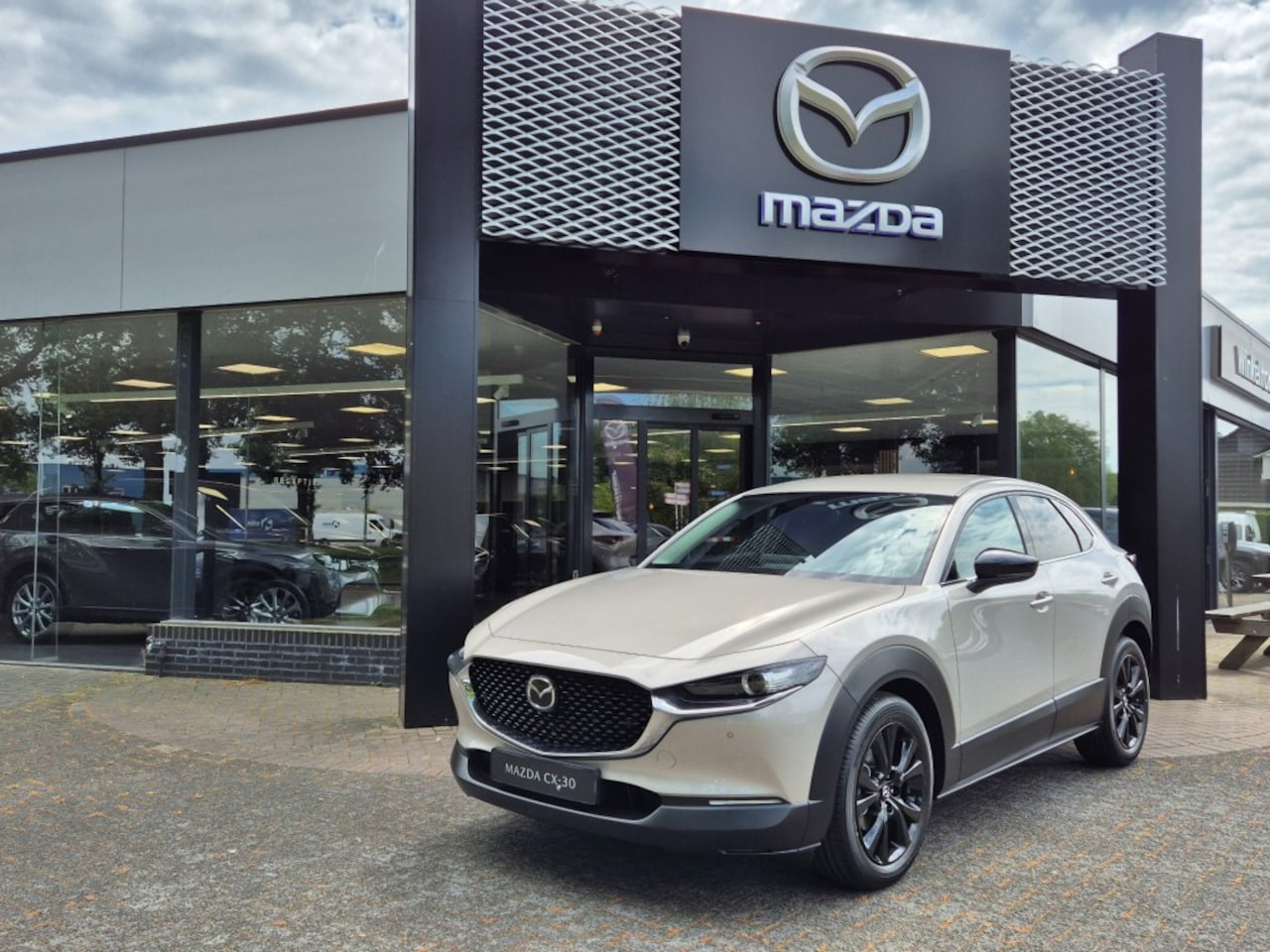 Mazda CX-30 - E- SKYACTIV- G 2.5 140 6MT M-HYBRID HOMURA / €3000 VOORDEEL - AutoWereld.nl
