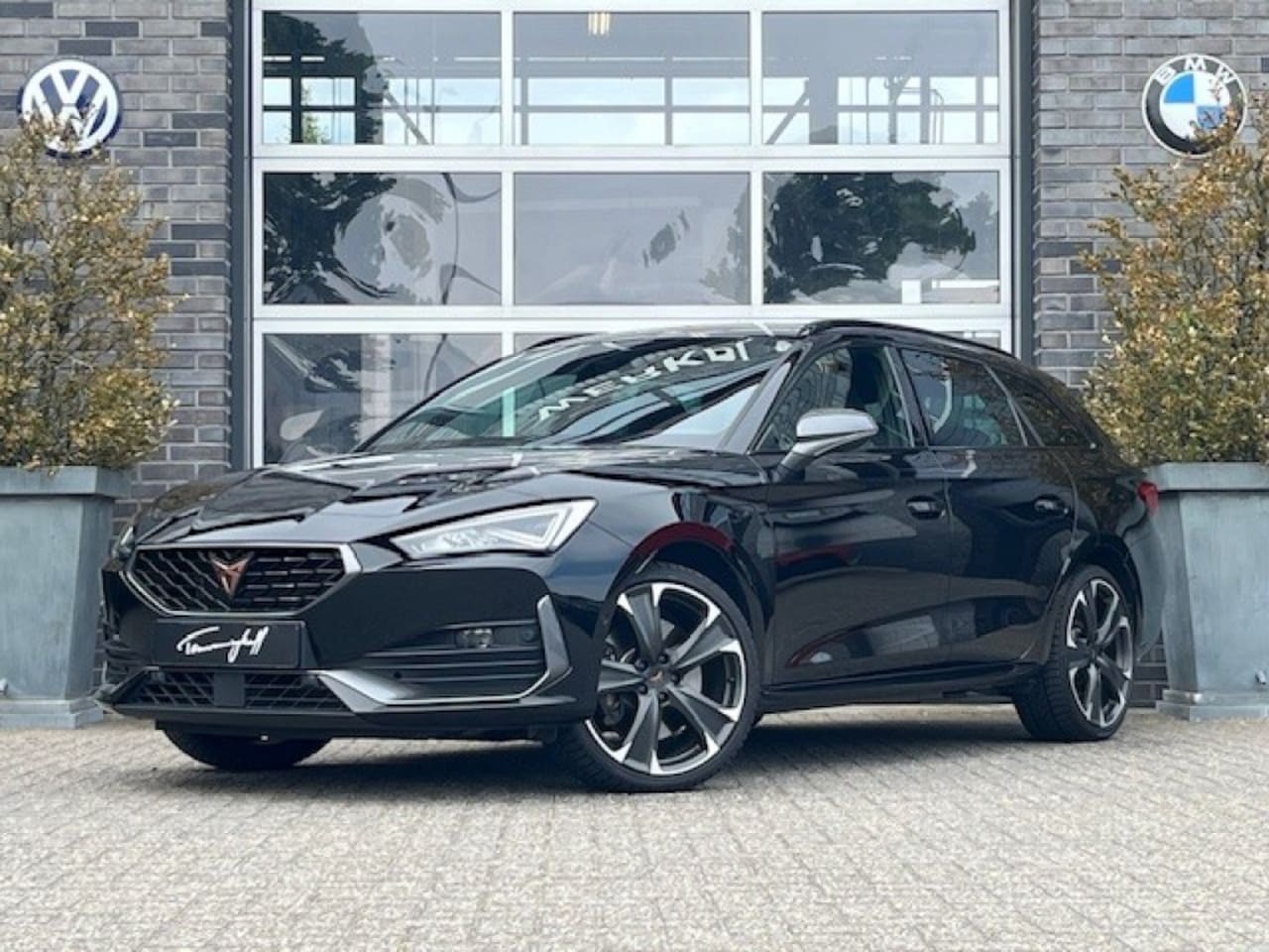 CUPRA Leon Sportstourer - SPORTSTOURER 1.4 E-HYBRID VZ 245PK ADAPTIVE - CAMERA - STUURVERW. - 19 INCH - AutoWereld.nl