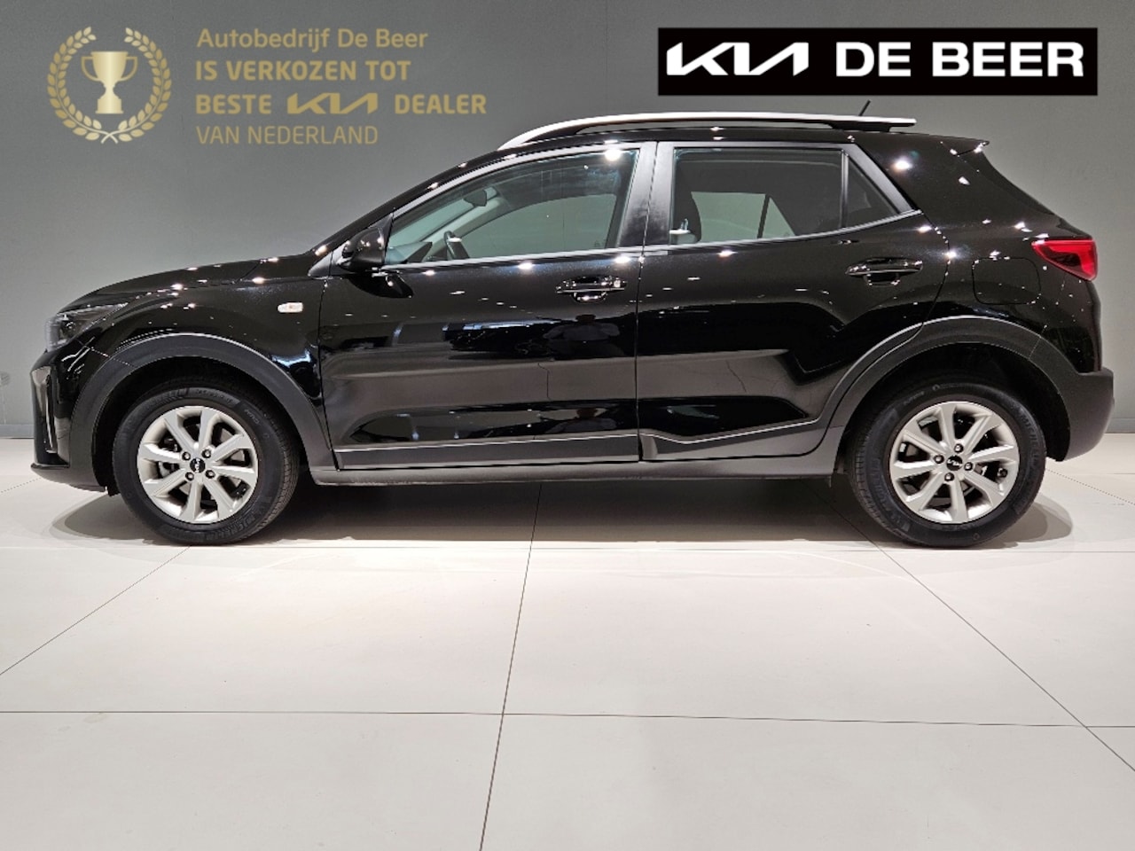 Kia Stonic - 1.0 T-GDi MHEV 100pk DynamicLine Airco Parkeersensor Parkeercamera LED - AutoWereld.nl